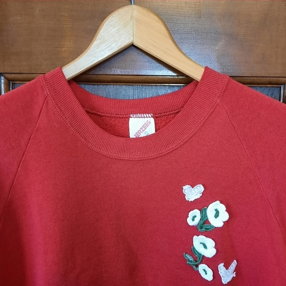 Vintage Jerzees red short sleeve floral applique crewneck sweatshirt - Picture 2 of 8